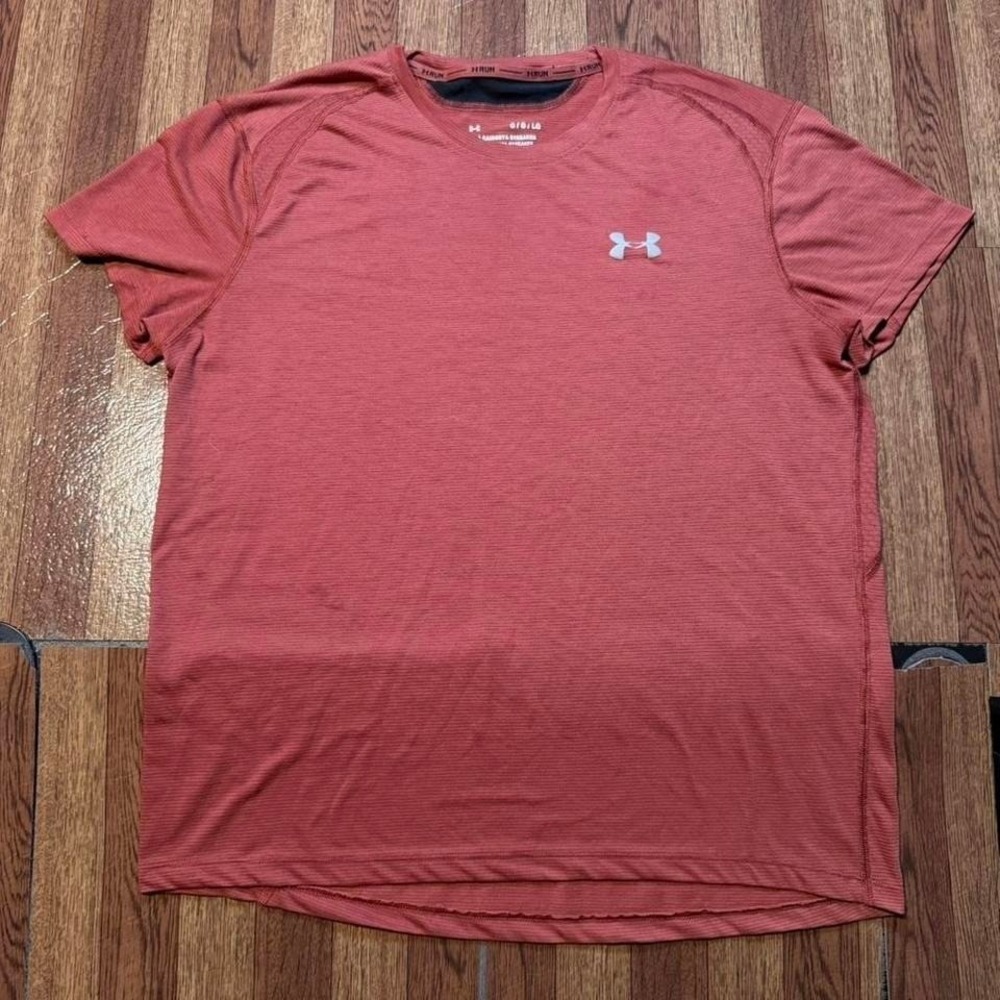 Under Armour Red Heat Tech Streaker Sportswear Running Train Shirt‎ Fits Medium